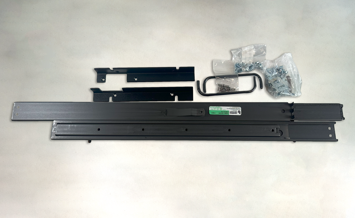 RACK MOUNT 8.75" WITH SLIDES 24", BLACK